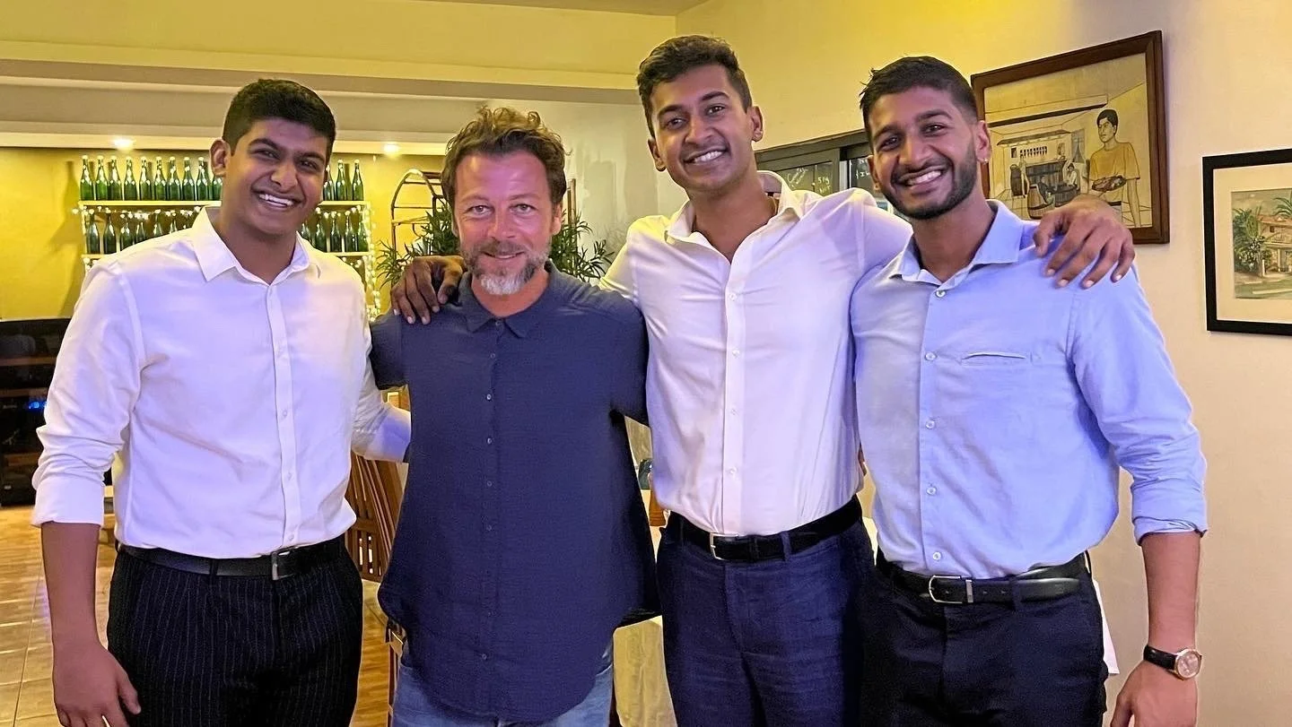 Christophe Maé with the Amigo Brothers
